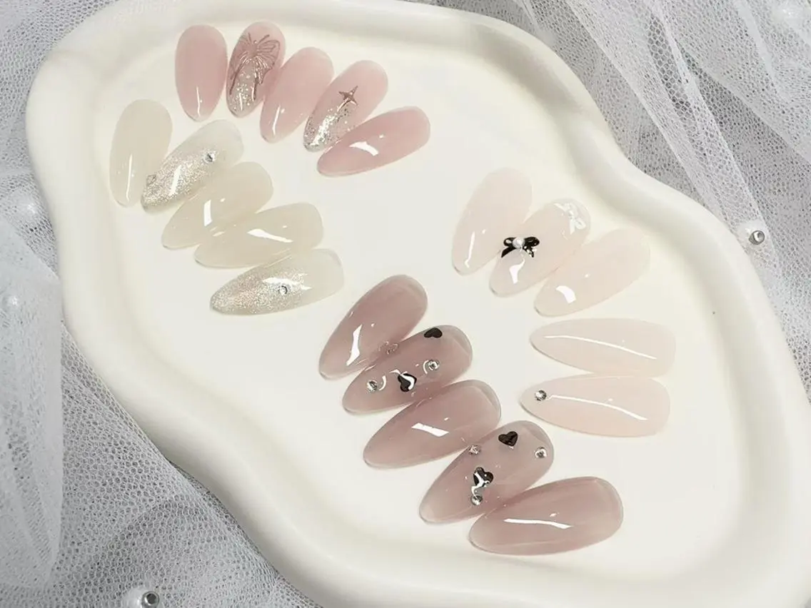 ハンドシンプルデザインAコースの写真