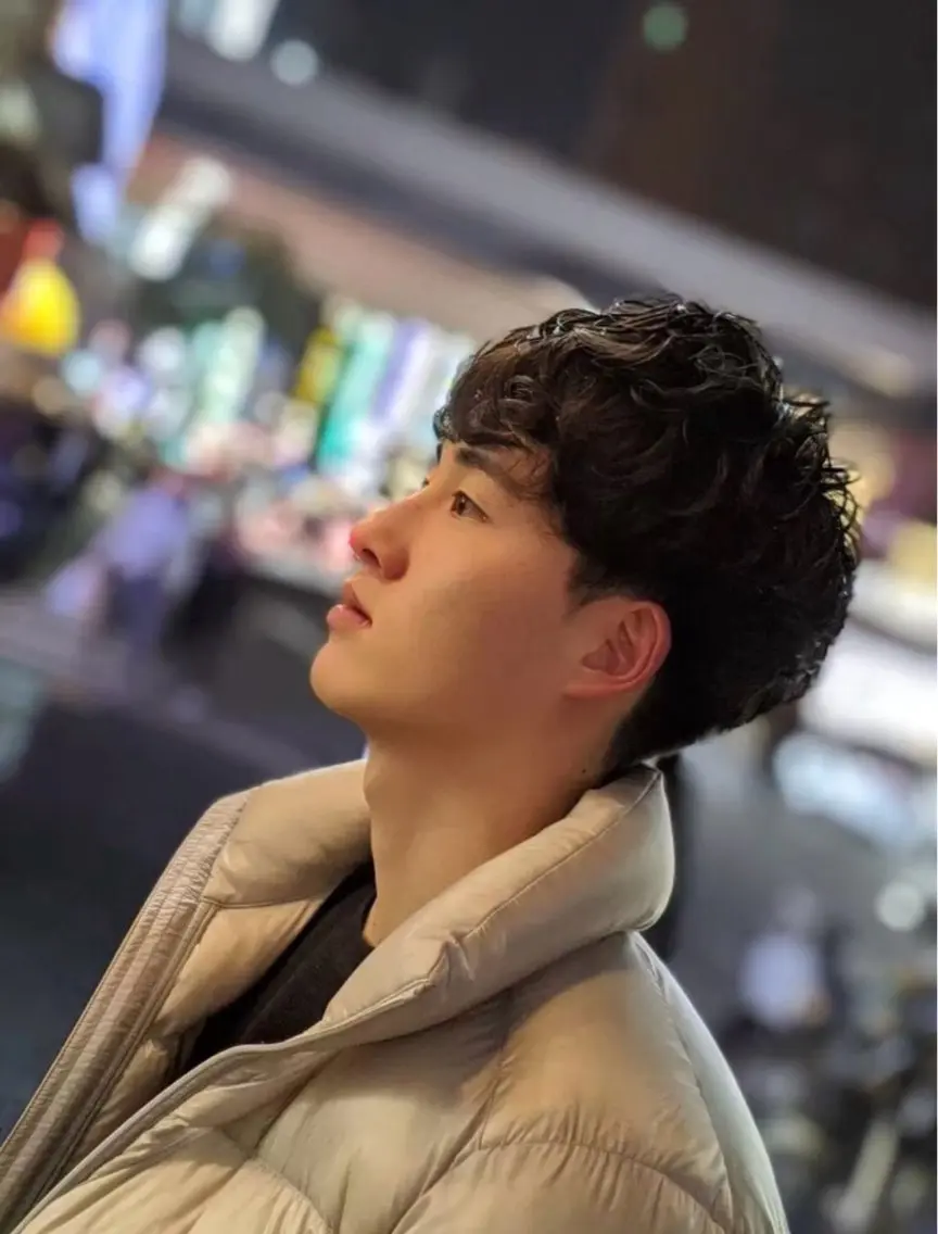 ミディアム パーマ 大内 舜介のヘアスタイル