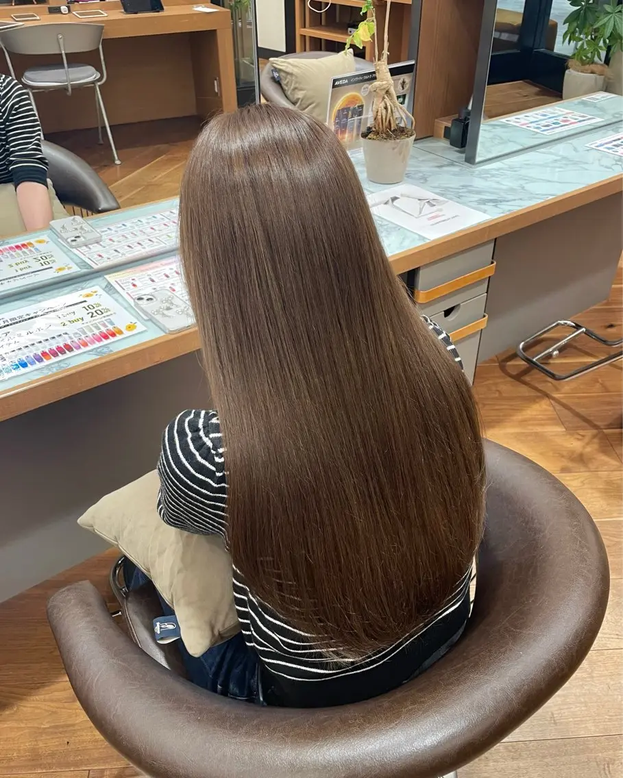 ロング カラー 山本 睦のヘアスタイル