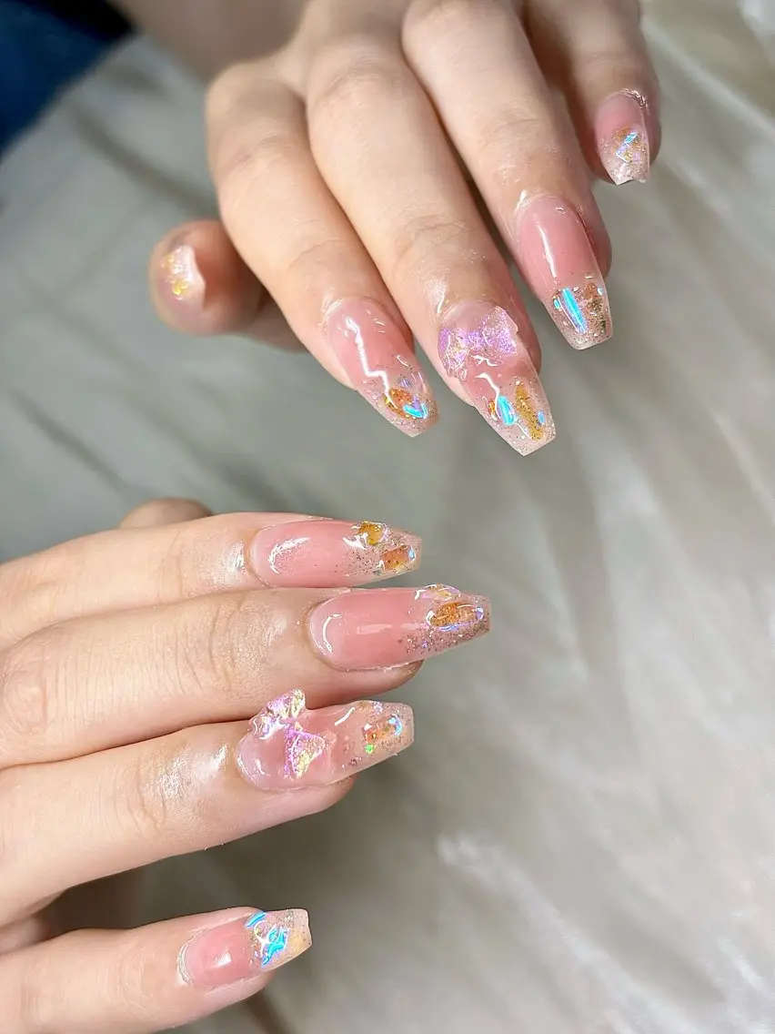 ネイル チークネイル キラキラネイル ワンホンネイル ハンドネイル ハンドケア ETE LUNA NAILのネイルデザイン