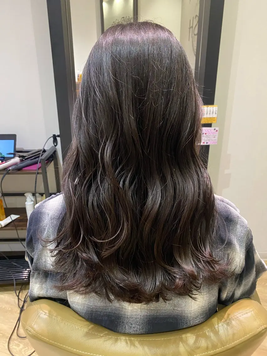 ロング パーマ ロング 藤根 里紗のヘアスタイル