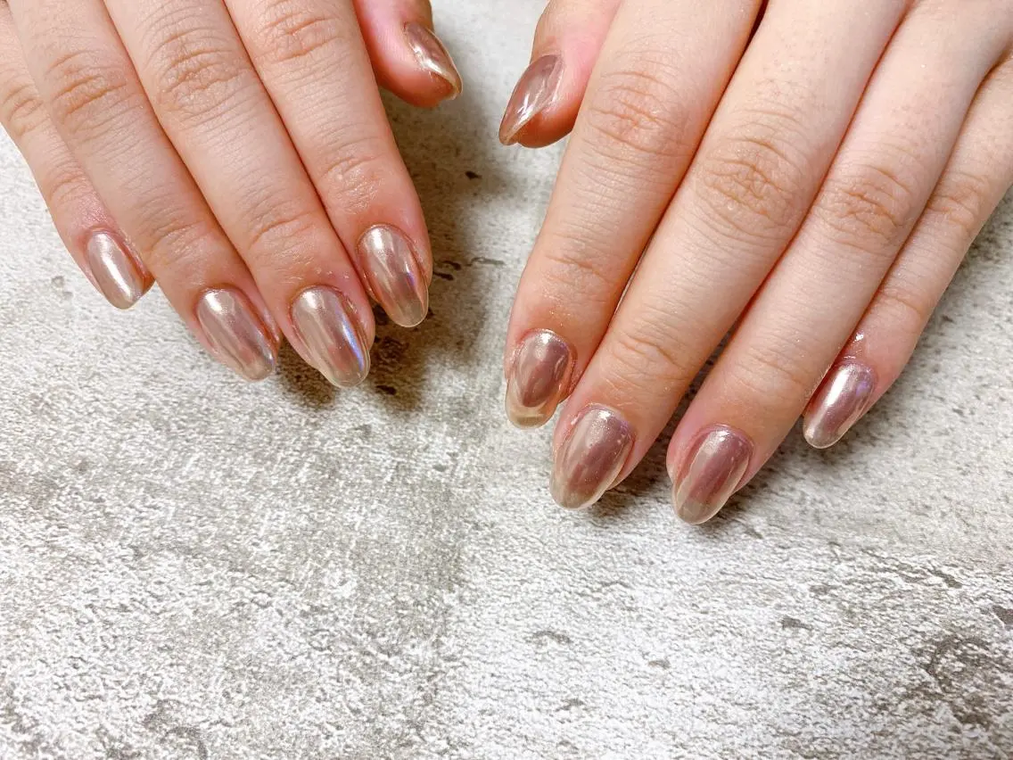 ネイル ゴールド ミラーネイル ピンク ハンドネイル mogunail &blowのネイルデザイン