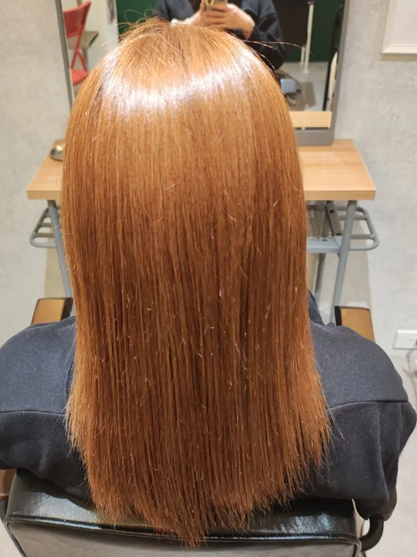 セミロング ヘアカラー 土屋 一孔のヘアスタイル