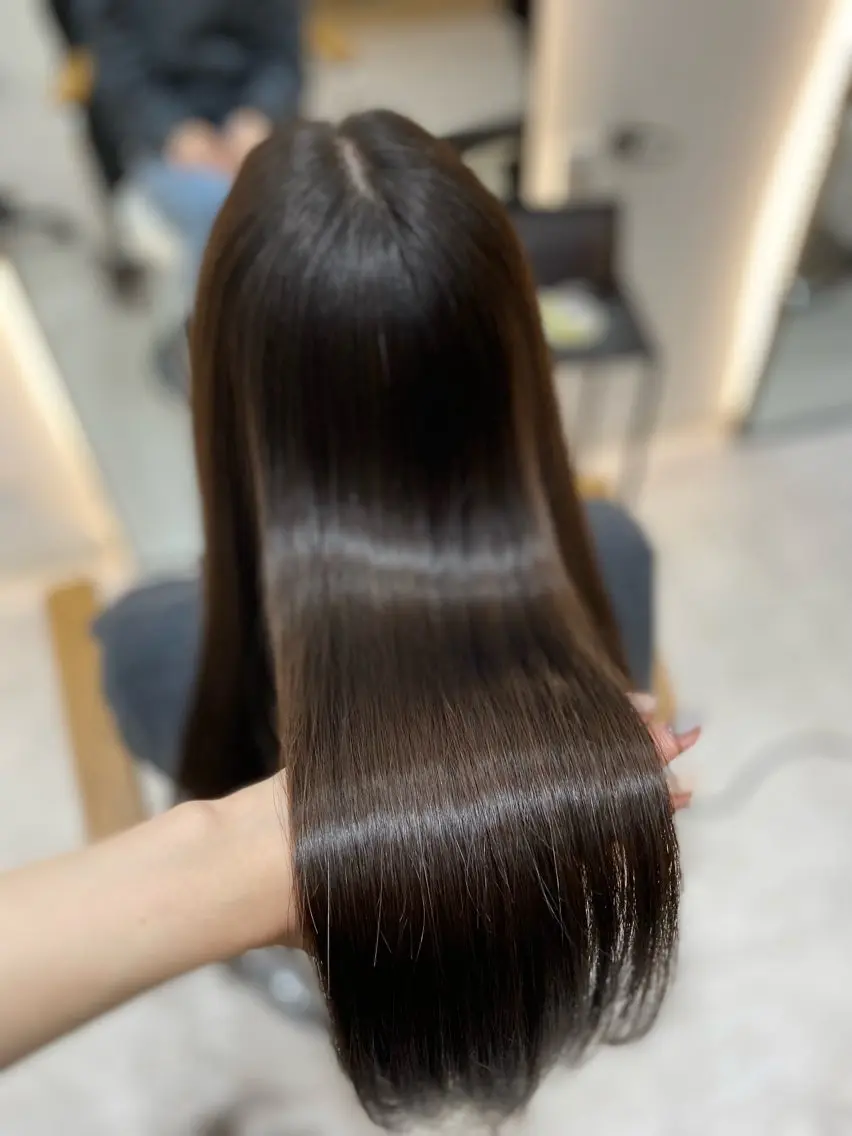 ロング 縮毛矯正 カット 縮毛矯正 トリートメント 艶髪・透明感カラー・ 韓国ヘア・Yuriのヘアスタイル