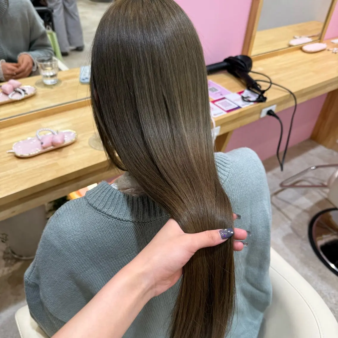 ロング カラー カット ヘアカラー トリートメント 柔らかいbeige ¦韓国¦🩰マユ🩰のヘアスタイル