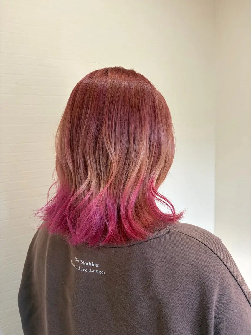 カラー ブリーチ ピンクカラー ヘアカラー 金森 実海のヘアスタイル