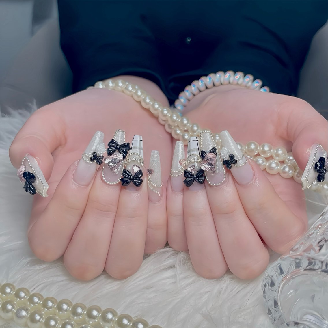 ネイル オーロラネイル 長さ出し フラッシュネイル フレンチネイル ジェルネイル ハンドネイル Amee Nail Salonのネイルデザイン
