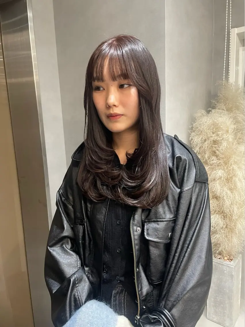 ミディアム カラー 透明感カラー yui/ layer cutのヘアスタイル