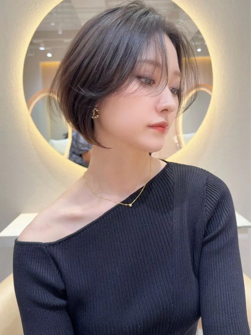 ショート カラー カット ヘアカラー トリートメント 縮毛矯正✨🫧 レイヤー川村利幸のヘアスタイル