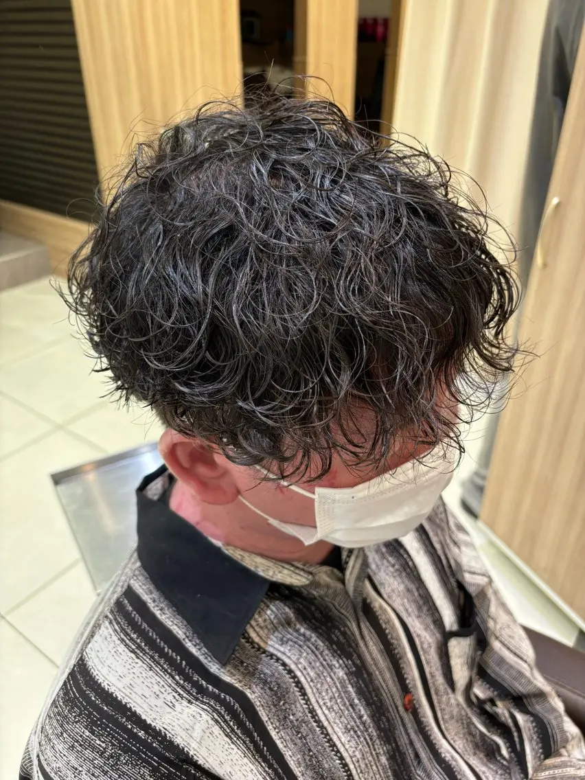 パーマ メンズ メンズパーマ 波巻きパーマ カット パーマ 勝見 美春のヘアスタイル
