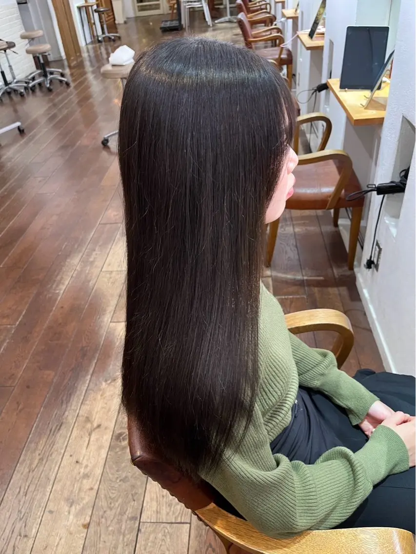ロング カラー ベージュカラー オリーブベージュ ヘアカラー トリートメント Make's表参道 らら🌼のヘアスタイル