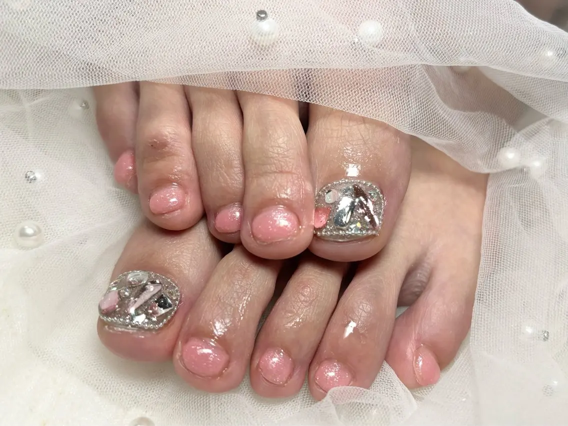 🎀期間限定クーポン🎀初回オフケア無料✨FOOTワンカラー、ラメグラ、マグネット🫧💎の写真