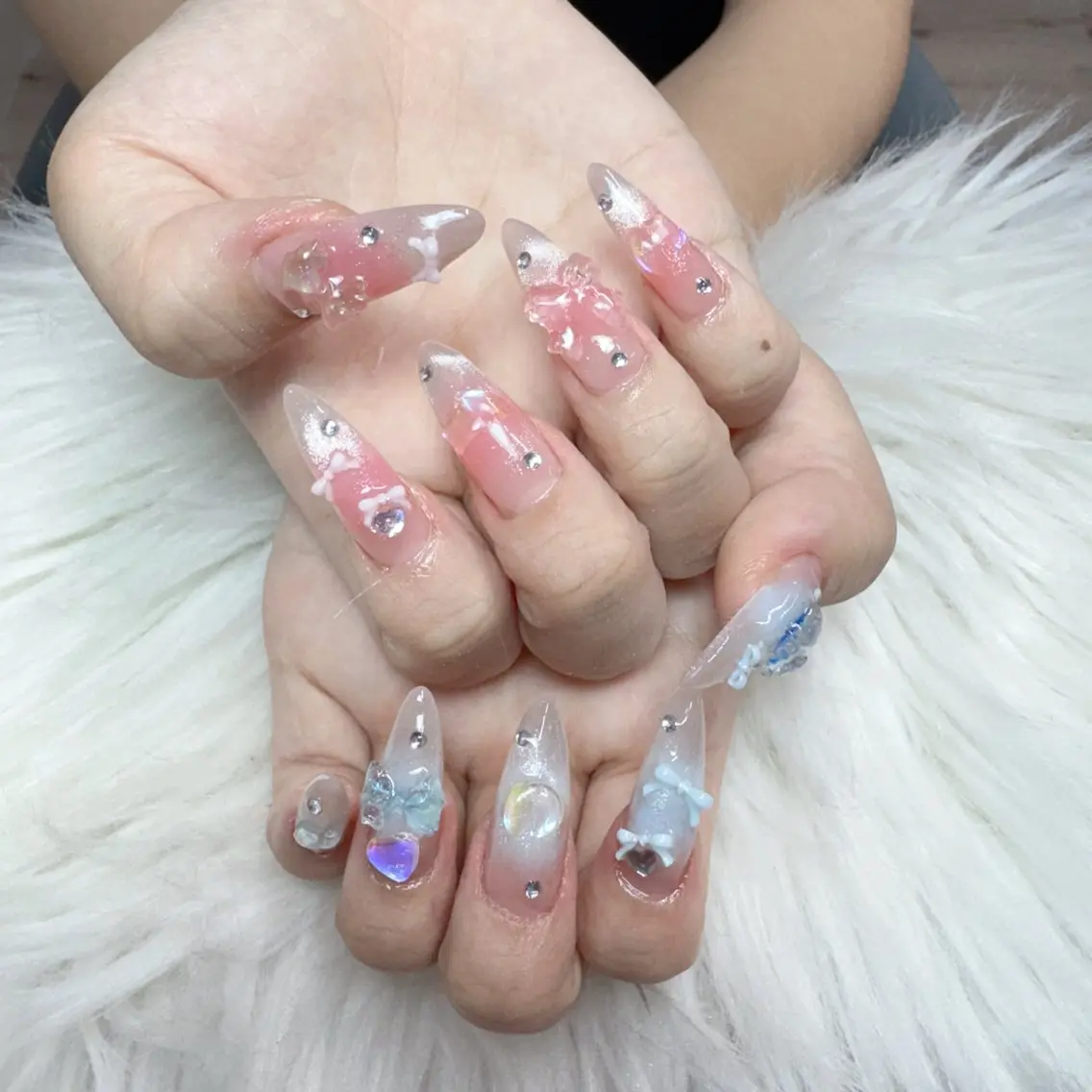 ネイル ハンドネイル 🎀nana🫧 ワンホンネイル🎀のネイルデザイン