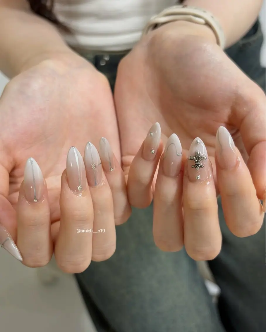 ネイル ハンドネイル ayumi ✩.*˚のネイルデザイン