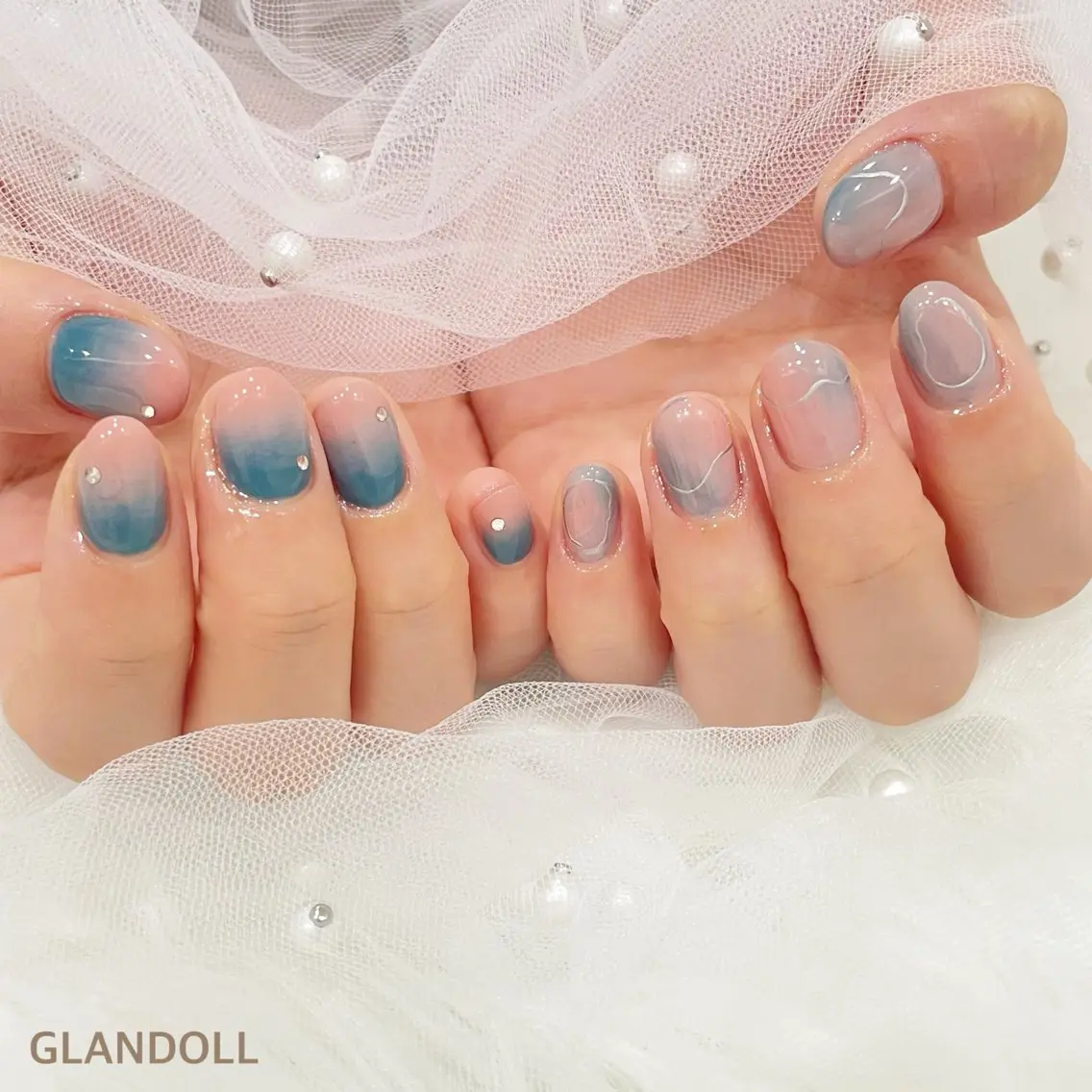 ネイル グラデーション ニュアンスネイル ハンドネイル GLANDOLL YURIのネイルデザイン