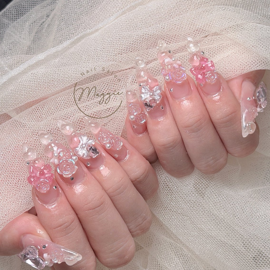 ネイル ハンドネイル Maggie Nail🦩BiKiのネイルデザイン