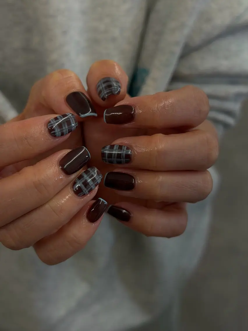ネイル ブラウン ジェルネイル マグネットネイル ニュアンスネイル パラジェル ハンドネイル ハンドケア Bana_ Nailのネイルデザイン