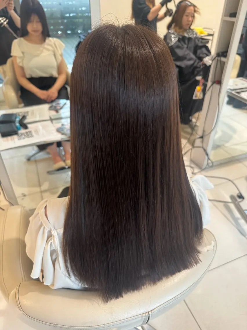セミロング カット ヘアカラー トリートメント 松下 紗季のヘアスタイル