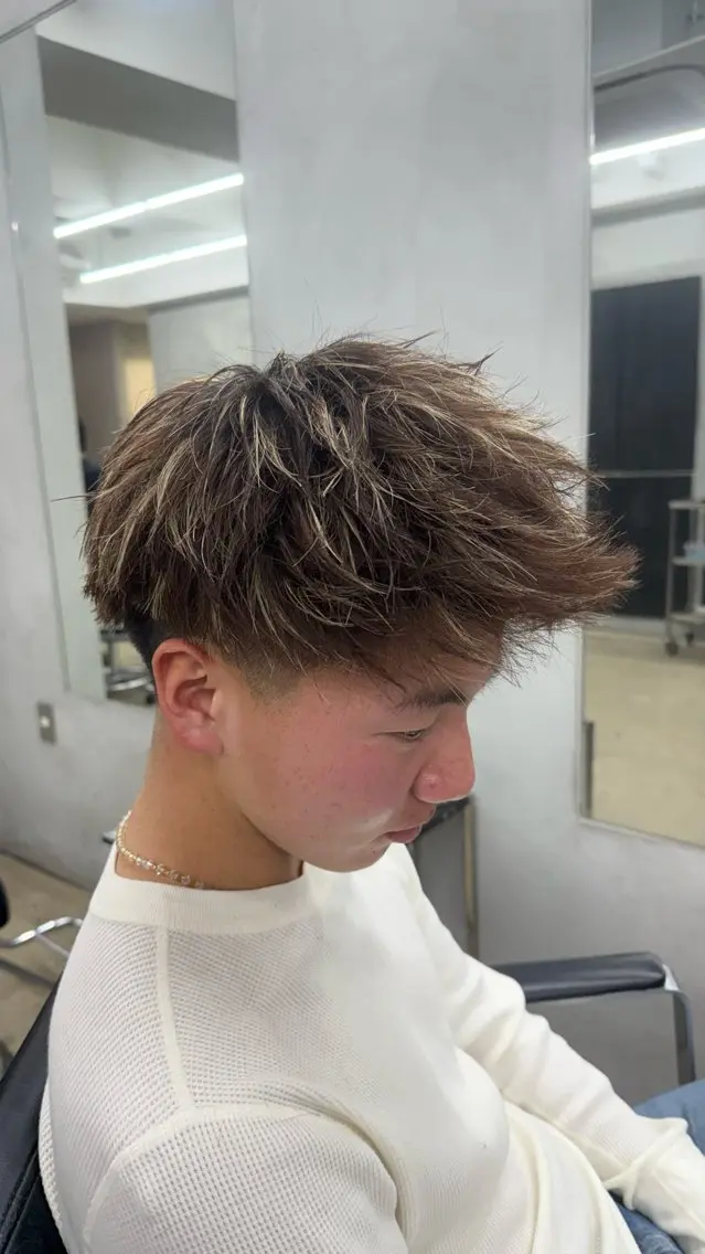 カラー メンズ 田中 辰弥のヘアスタイル