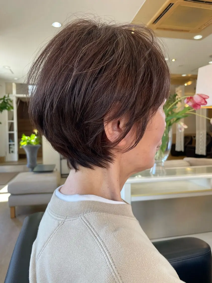 ショート カラー カット ヘアカラー トリートメント 小酒井 智洋のヘアスタイル