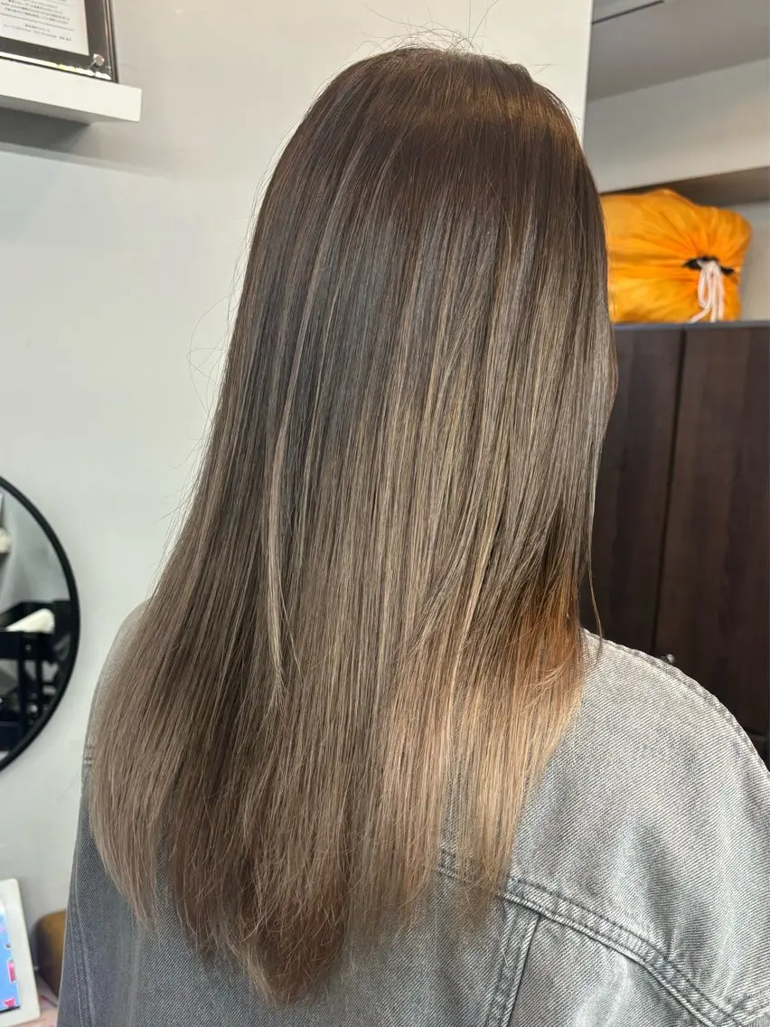 ロング カット 縮毛矯正 トリートメント teN+by ambleluxeのヘアスタイル
