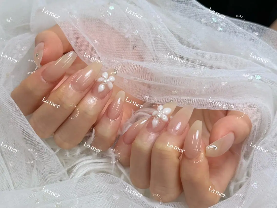 ネイル 🌻 Momoko_のネイルデザイン