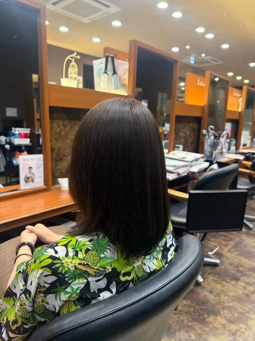 セミロング カラー カット キクチ マナのヘアスタイル