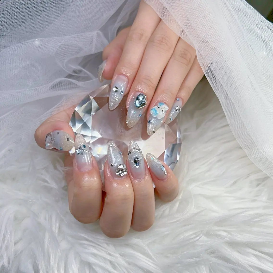 ネイル アートネイル オーロラネイル チークネイル 長さ出し フットネイル Miya _nailのネイルデザイン