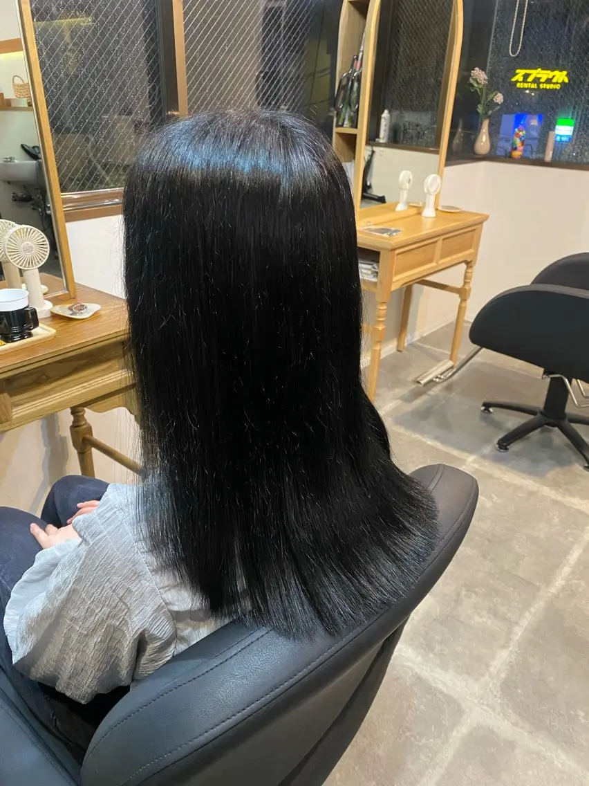 セミロング momoka モデル募集のヘアスタイル