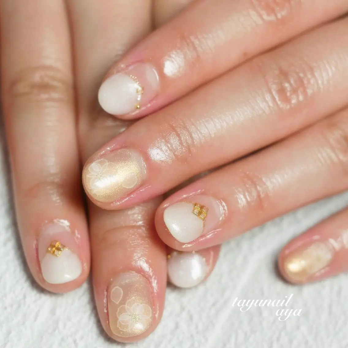 ネイル ブルー フレンチネイル ジェルネイル ゴールド パラジェル ネイルサロン 【たゆnail】のネイルデザイン