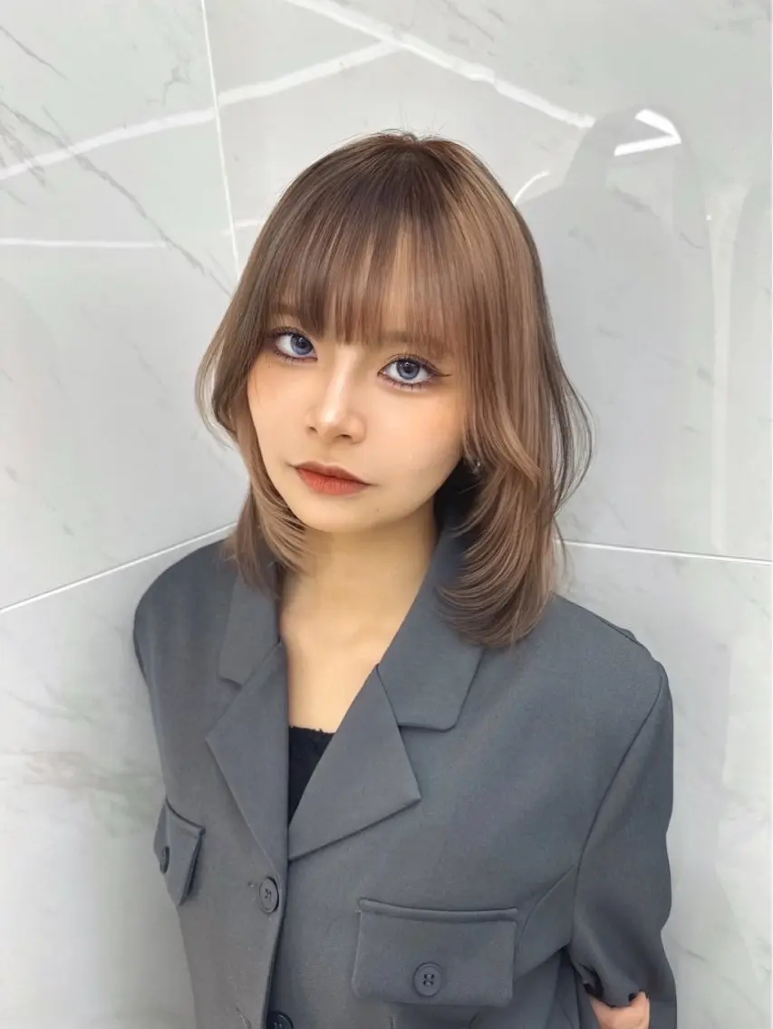 ミディアム 顔まわりレイヤー レイヤーカット トリートメント 小林 拳人のヘアスタイル