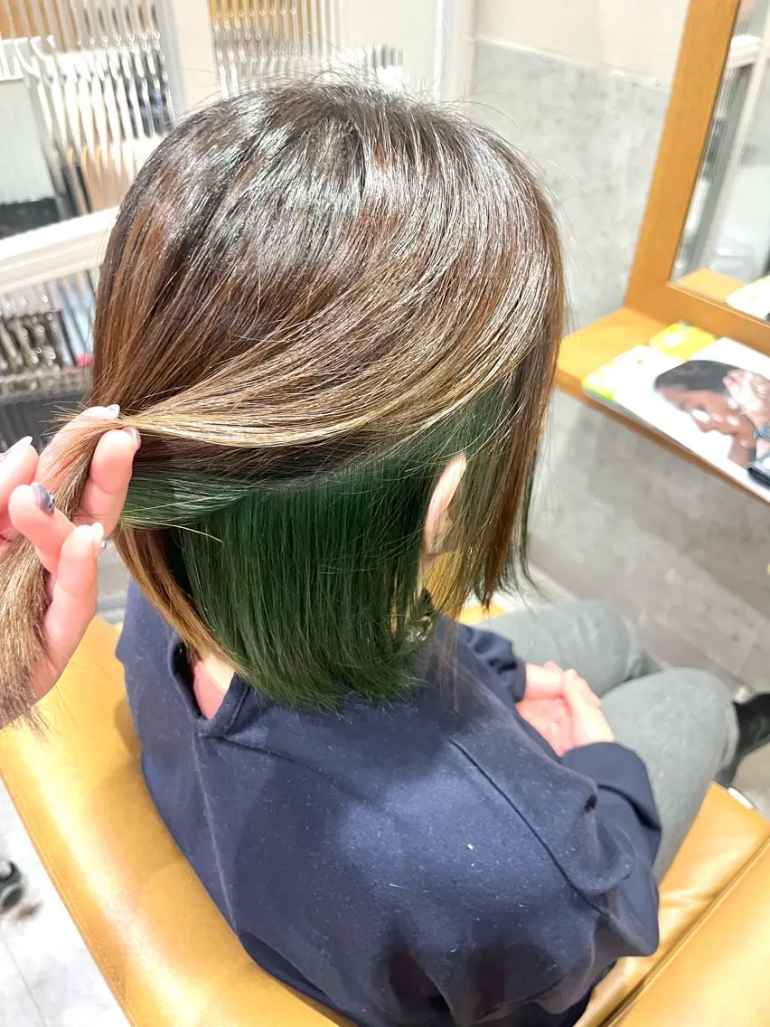 ミディアム カラー インナーカラー 鈴木 凜のヘアスタイル