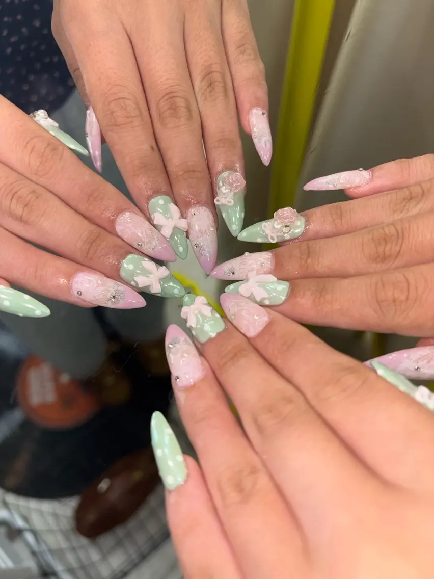 ネイル アートネイル パステルネイル ハンドネイル 33nail✴️栄 スミレ❇️Gel-xのネイルデザイン