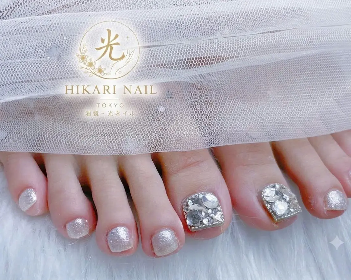 ネイル チークネイル 長さ出し フレンチネイル ガーリー ハート フットネイル HikariNail Ikebukuroのネイルデザイン