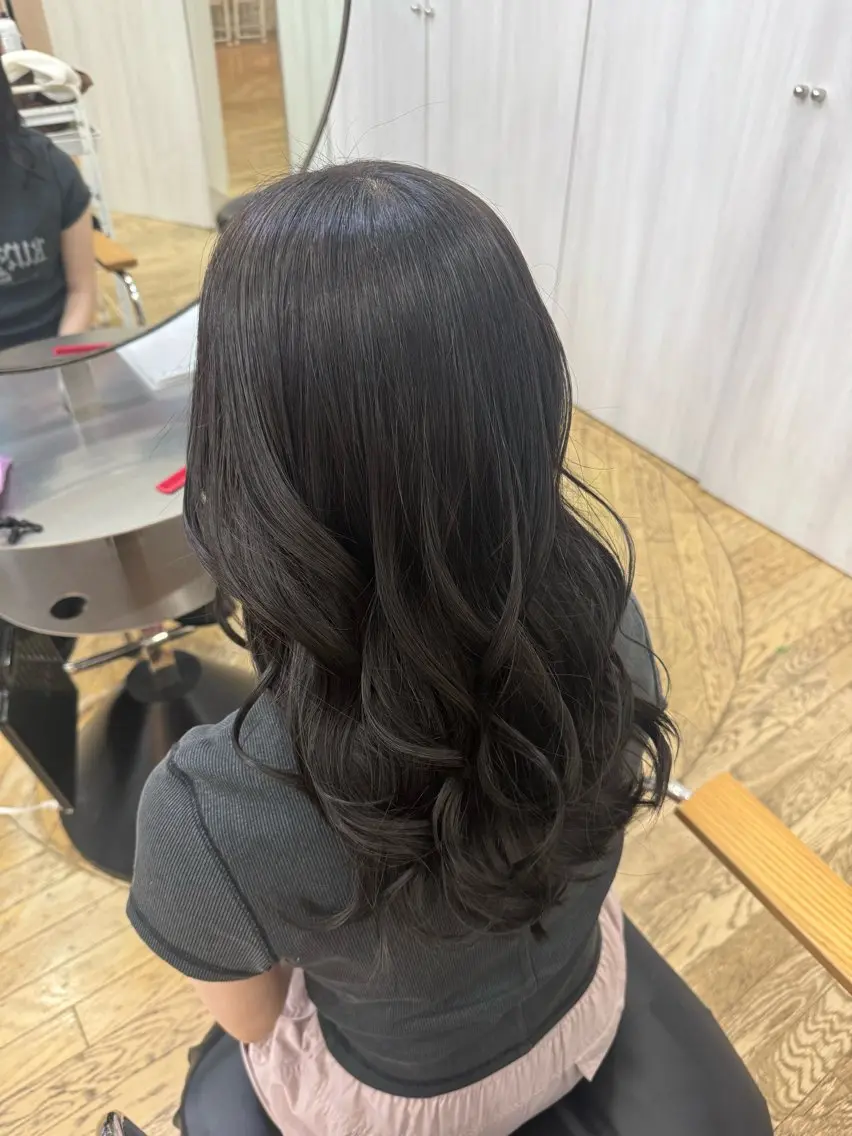 カラー ヘアカラー 遠藤 瑠夢佳のヘアスタイル