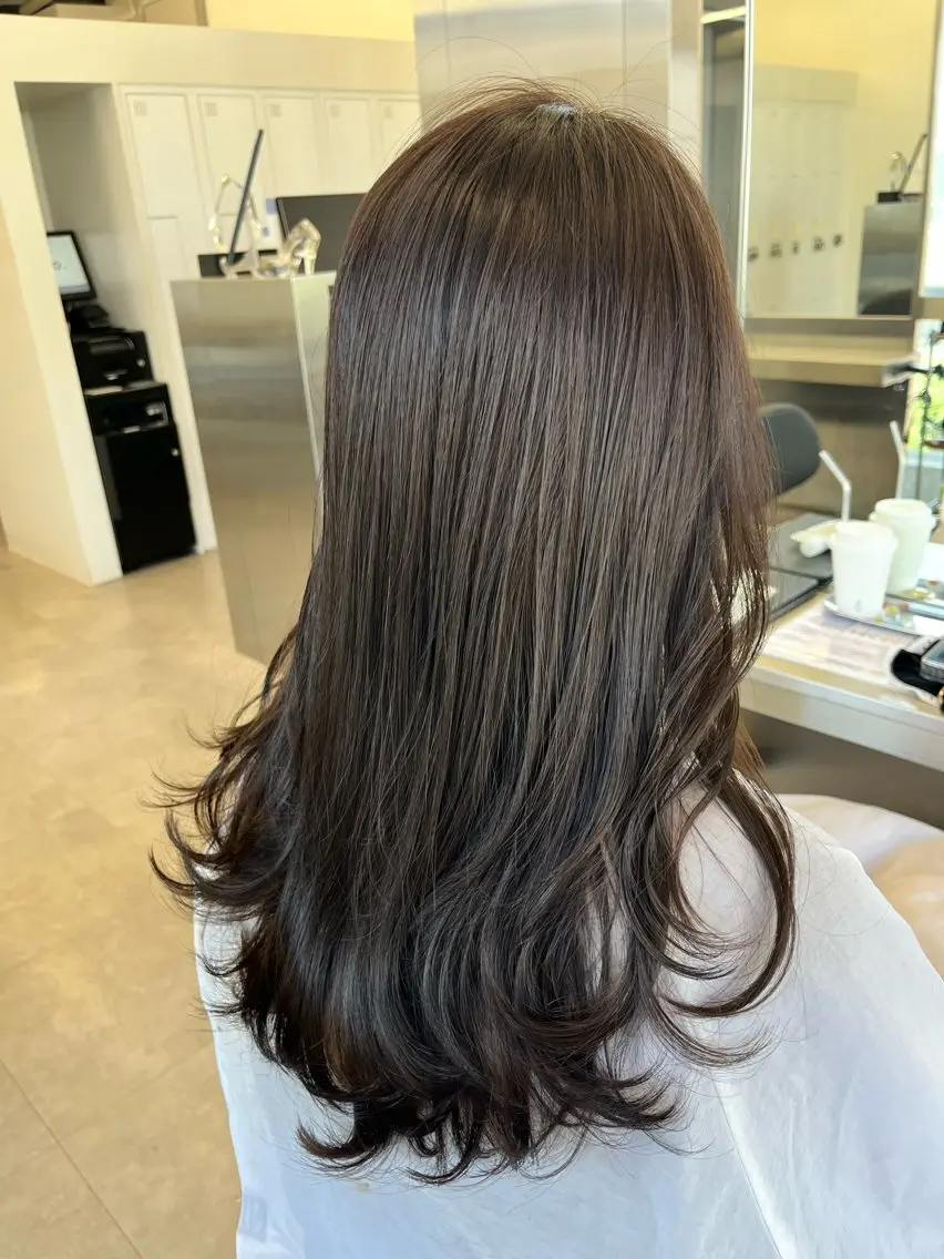 セミロング カラー 美髪.艶髪.髪質改善 LoLo.サリのヘアスタイル