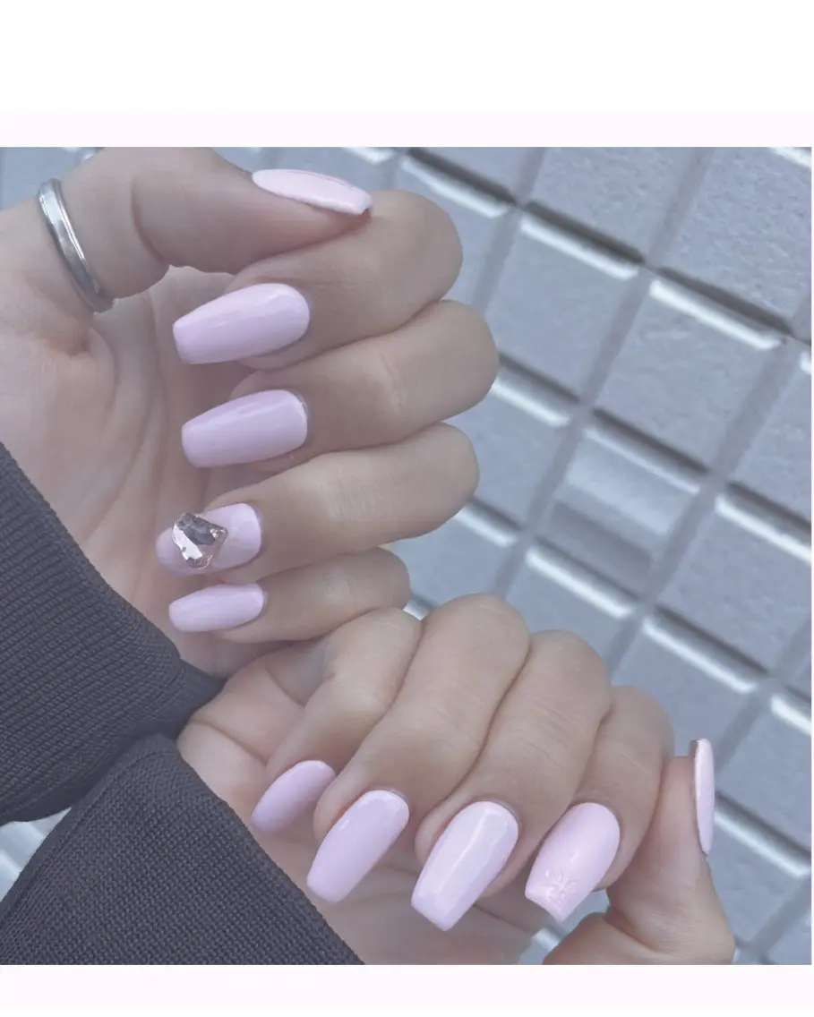 ネイル ワンカラーネイル ストーンネイル BEE NAILのネイルデザイン
