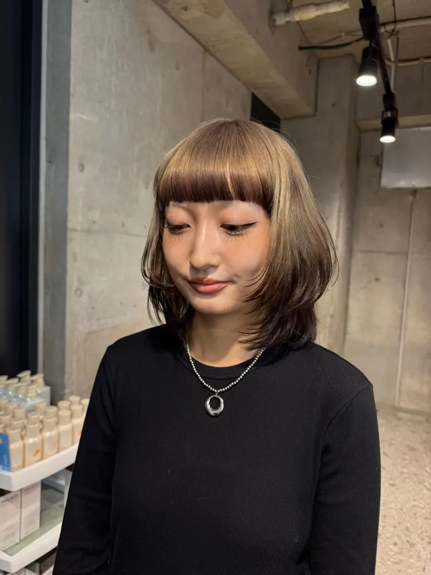 セミロング ヘアカラー 🎀ダブルカラー hinata🎀のヘアスタイル