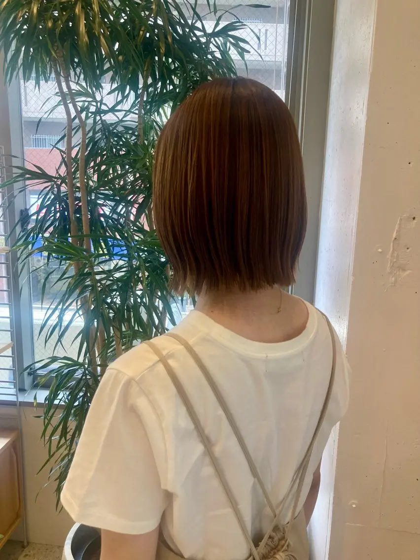 ミディアム カット フローレン KANAKOのヘアスタイル