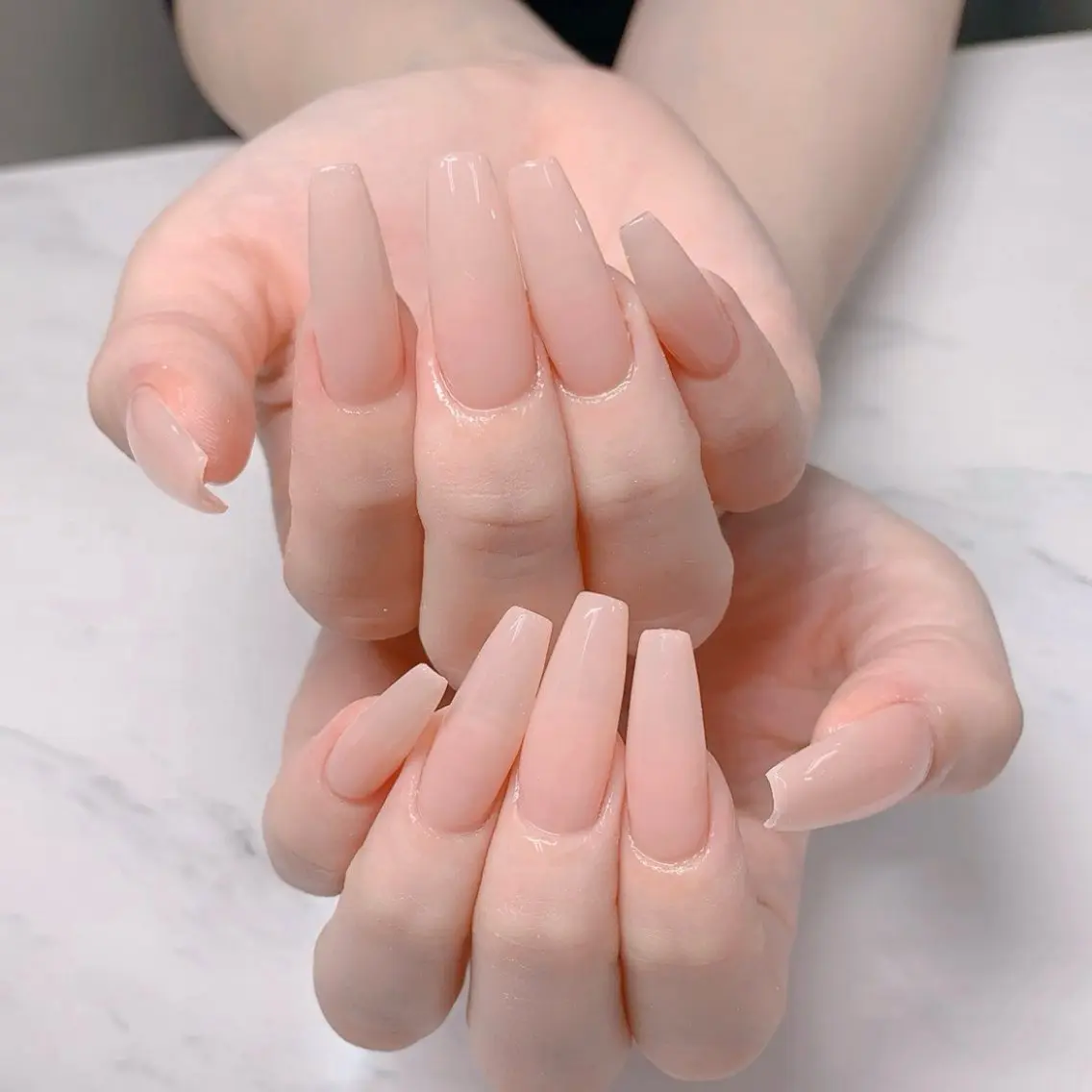 ネイル 長さ出し る るのネイルデザイン