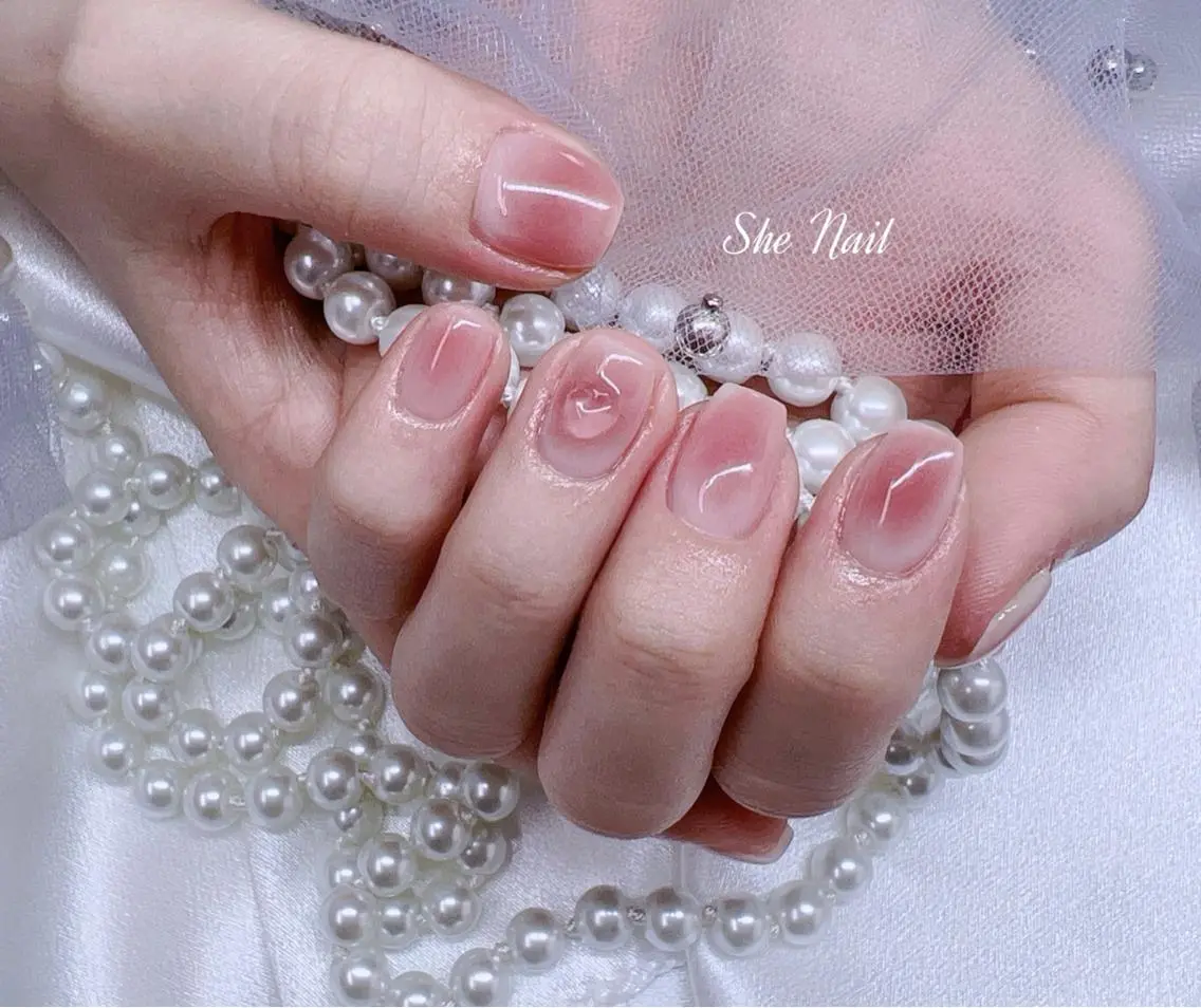 ネイル チークネイル 長さ出し 持ち込み シンプルネイル ネイルチップ ISA_ BELLAのネイルデザイン