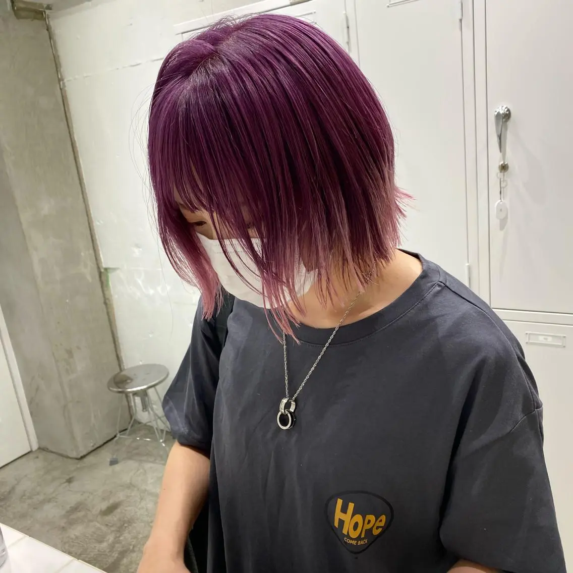 ショート カラー ヘアアレンジ 切りっぱなしボブ アッシュ アッシュグレー バレイヤージュ ベージュカラー ササキカズマ〻透明感 〻色落ち〻赤み消しのヘアスタイル