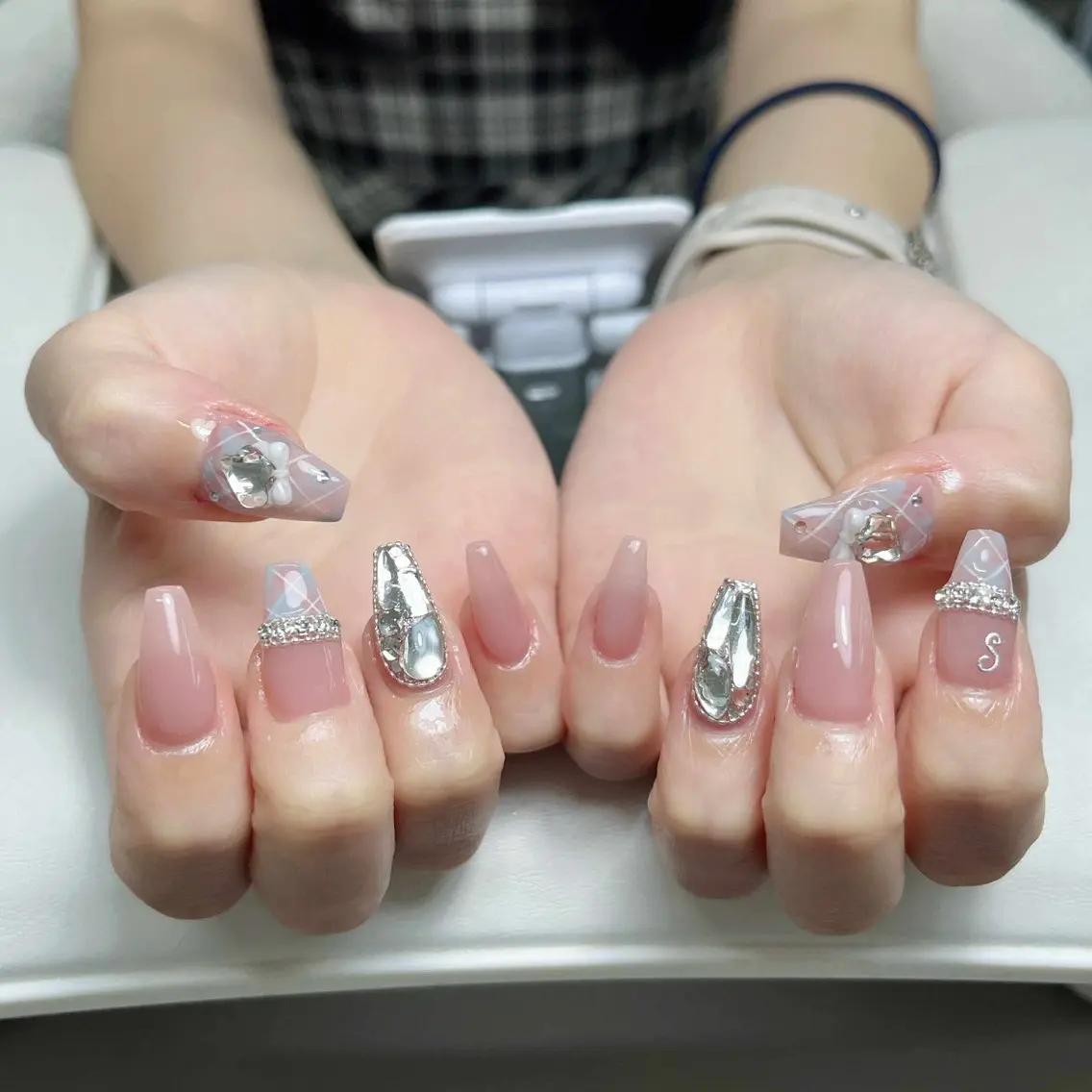 ネイル アートネイル ハンドネイル いちご ちゃんのネイルデザイン