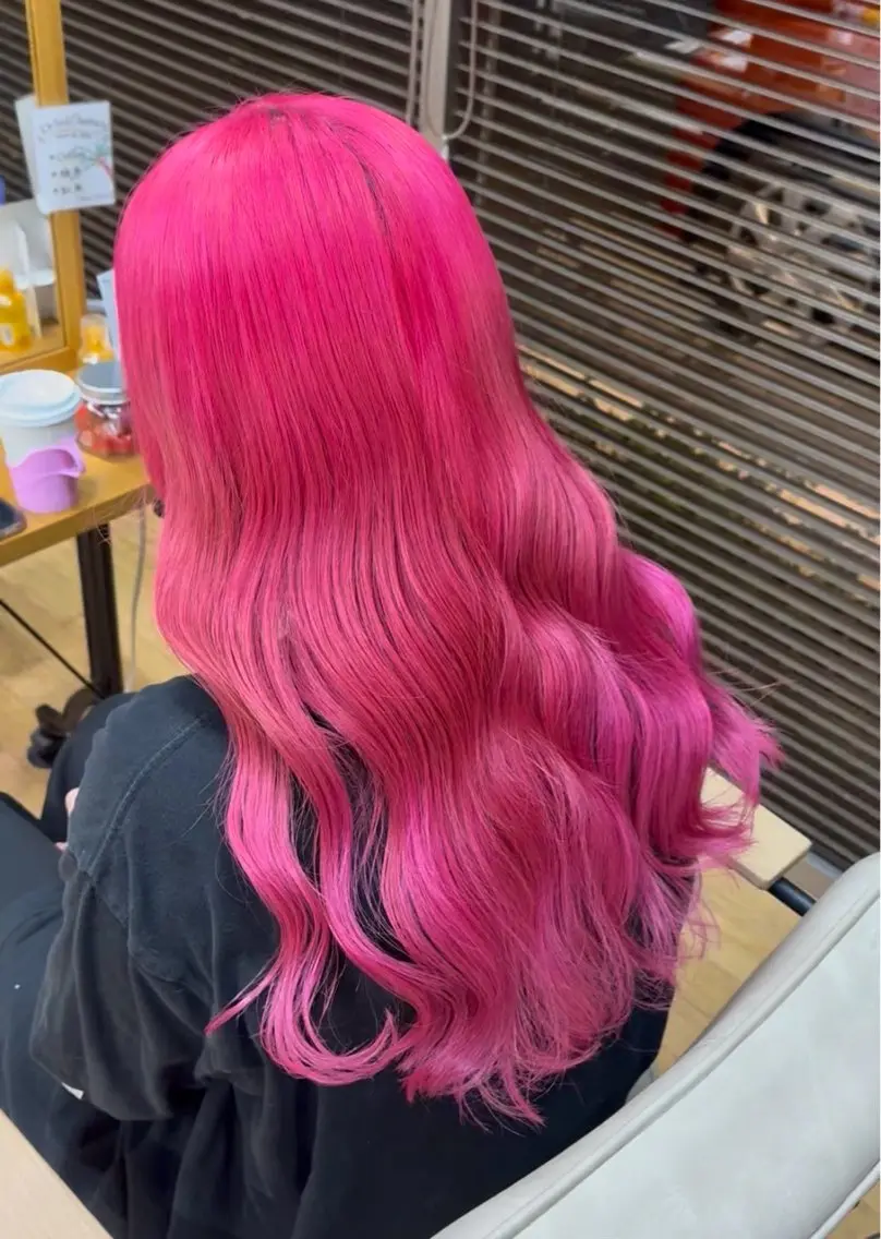 ロング カラー ピンクカラー ヘアカラー ハイトーン、カラー 特化⟡.·すわ☁️のヘアスタイル