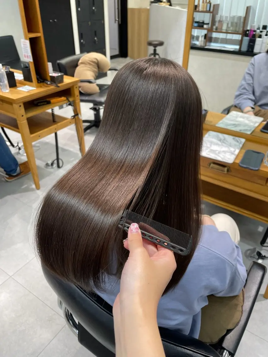 セミロング カット トリートメント ✨横須賀髪質改善✨️ 加藤 百音のヘアスタイル
