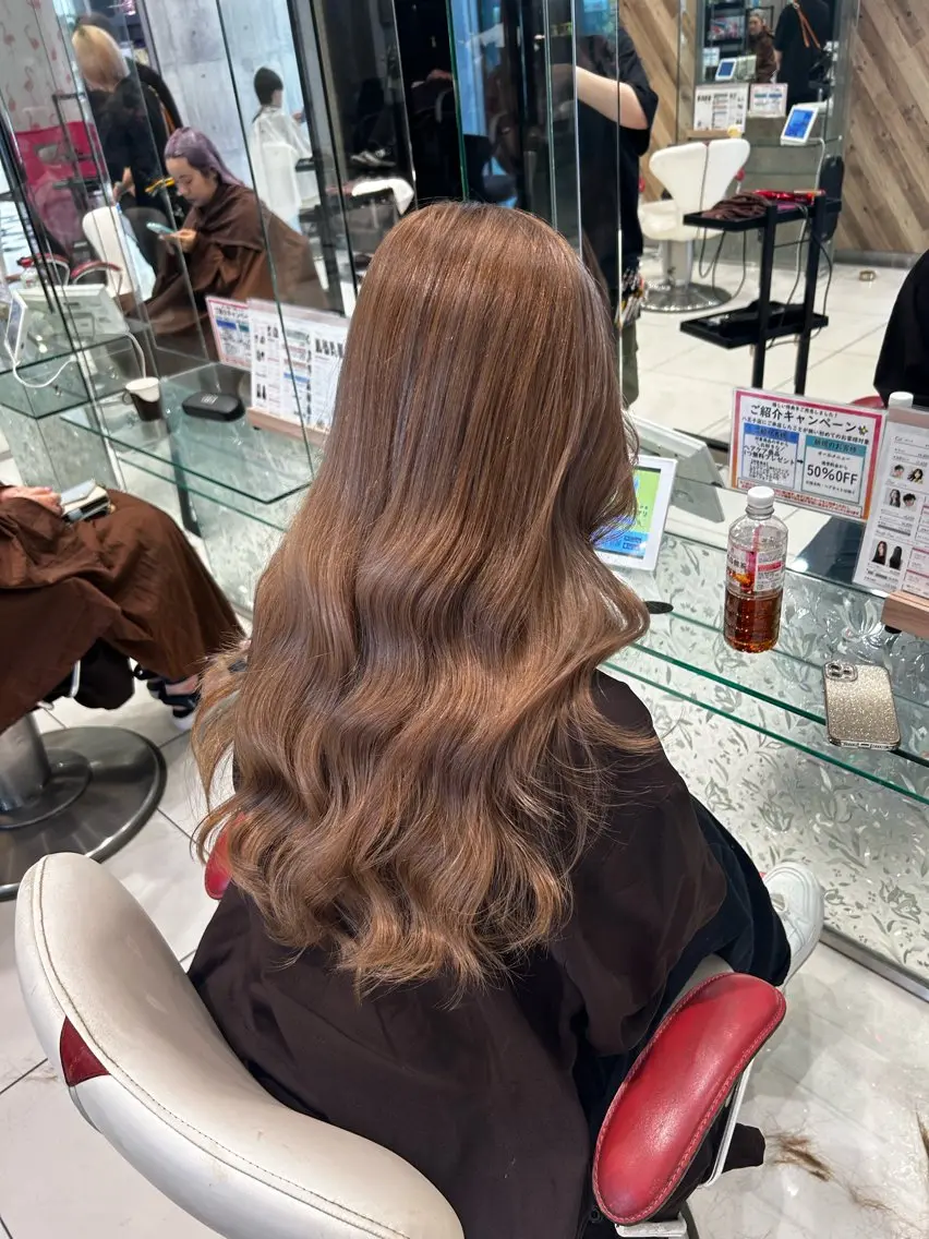 ロング ヘアカラー ハイトーンカラー✨️ 艶カラー特化Amiのヘアスタイル