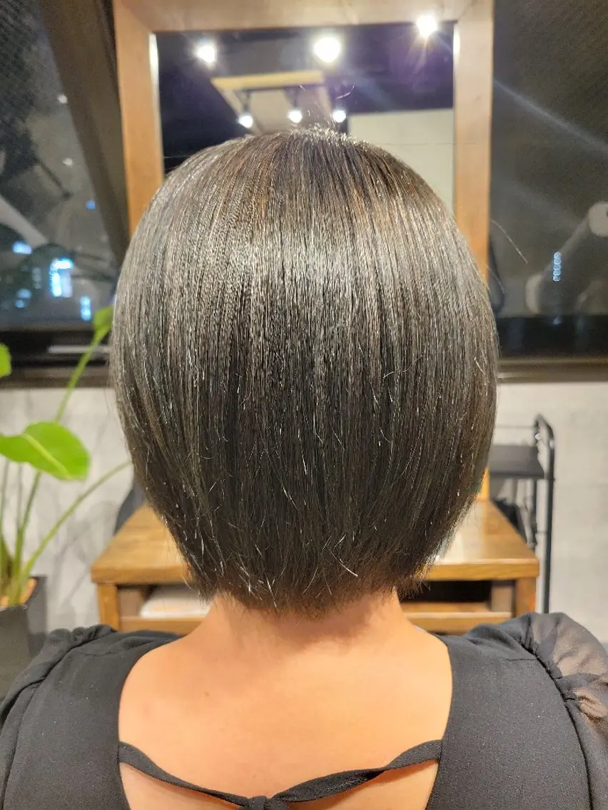 ミディアム アッシュ 山口 そらのヘアスタイル