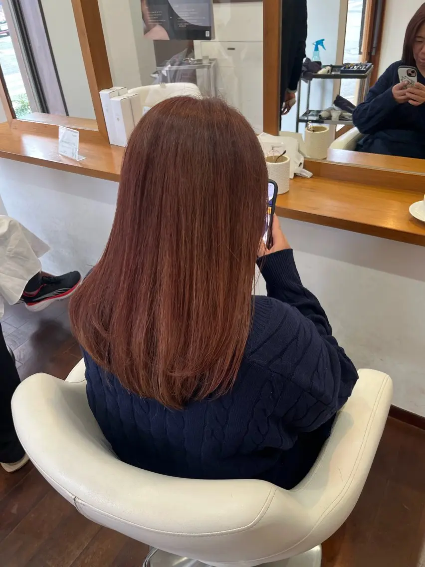 ミディアム カット ヘアカラー 金岡 碧のヘアスタイル