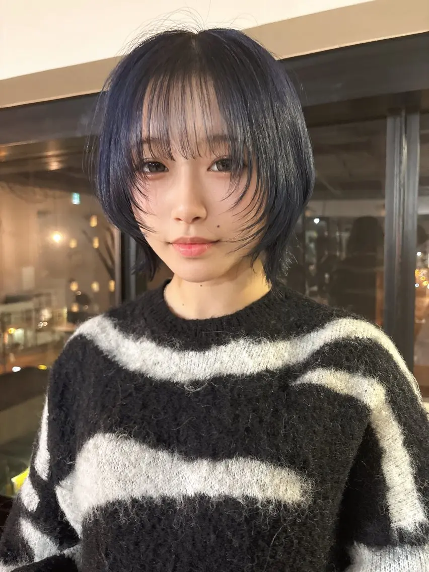 ショート カラー カット ヘアカラー トリートメント 小顔垢抜けレイヤー/ ハイトーン/YUTOのヘアスタイル