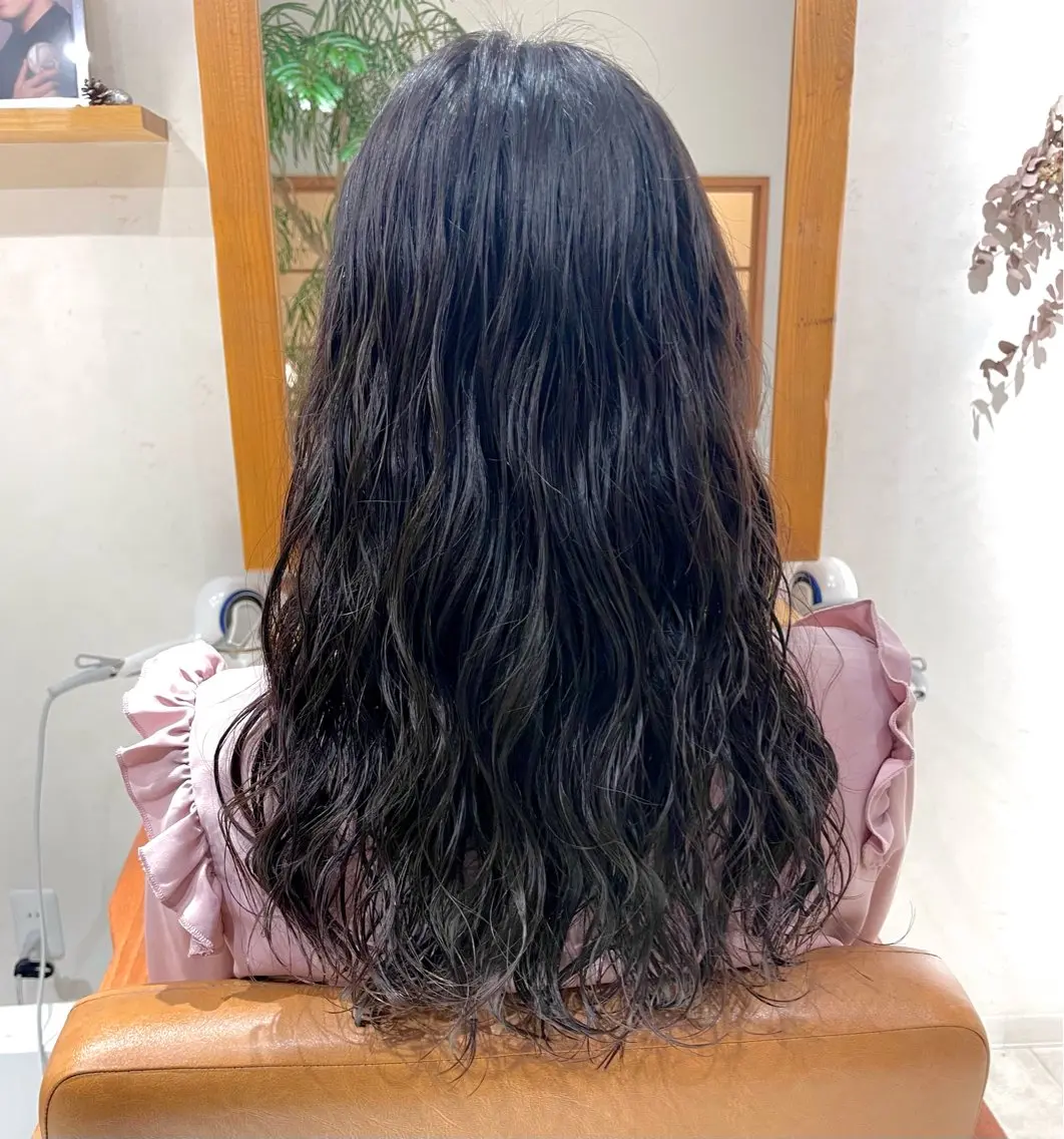 ロング パーマ 大西 杏依のヘアスタイル